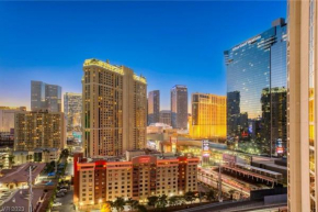 Panorama Vista Suite- 1br 2ba, Full Kitchen, Strip View, Balcony, Corner Unit